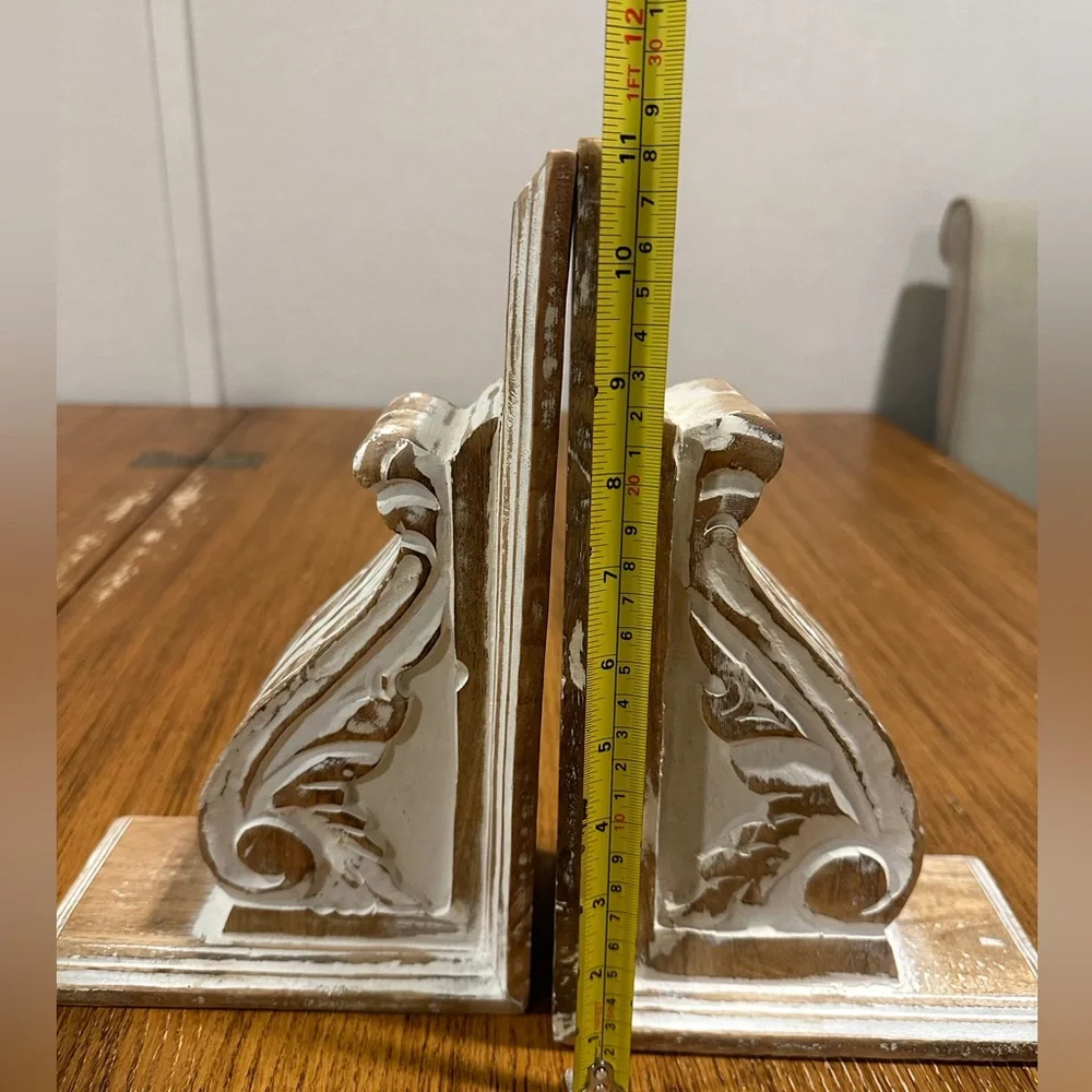 HOBBY LOBBY White Distressed Bookends - Picture 5 of 5